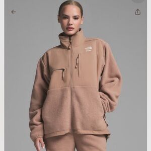 The North Face x SKIMS 1995 Retro Denali Fleece Sienna